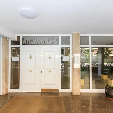 Richie Apartment